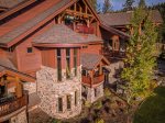 Northern Lights Lodge overlooks Whitefish Mountain Resort with views of the peaks of Glacier National Park.